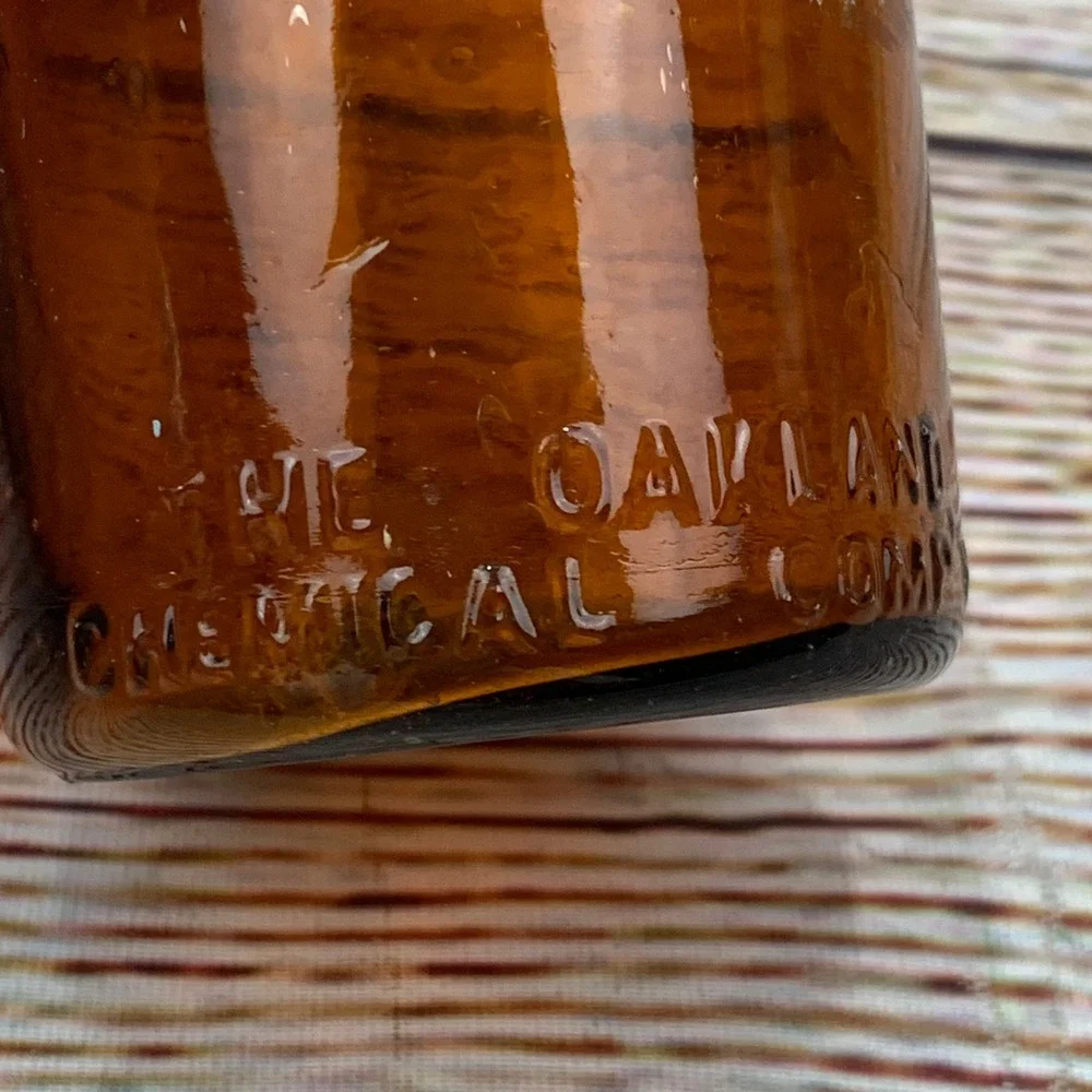 Vintage Dioxogen The Oakland Chemical Co.‎ Amber Glass Bottle Antique